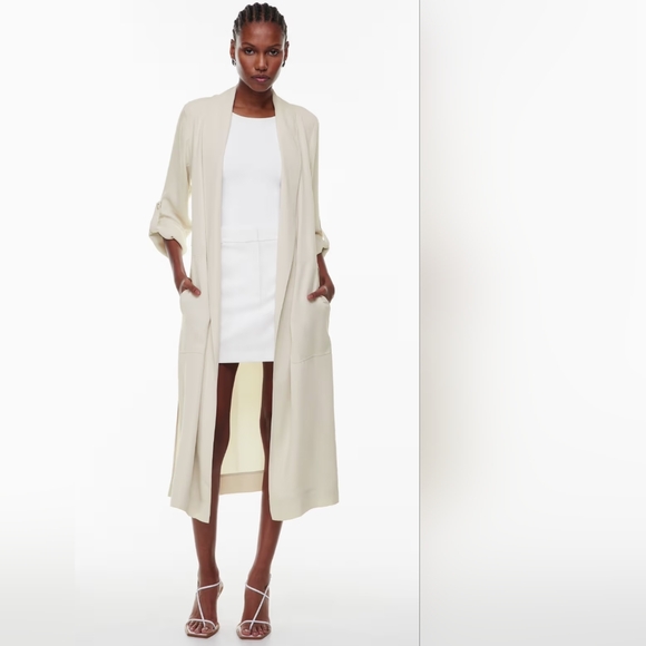 Aritzia Babaton Kahlo Robe - Picture 2 of 8